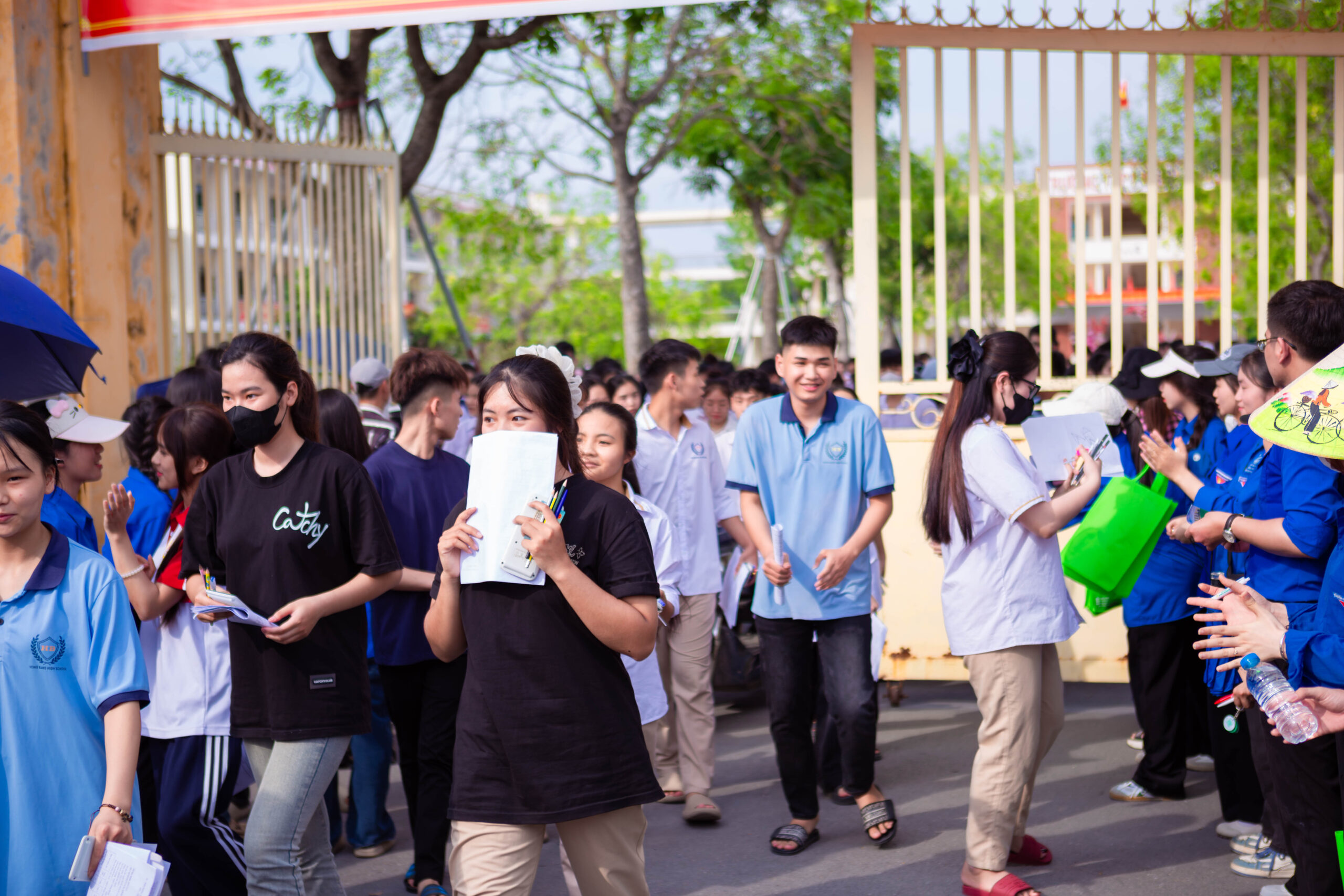 Đề khó, thí sinh lo lắng – Điểm chuẩn năm nay liệu có “hạ nhiệt”?