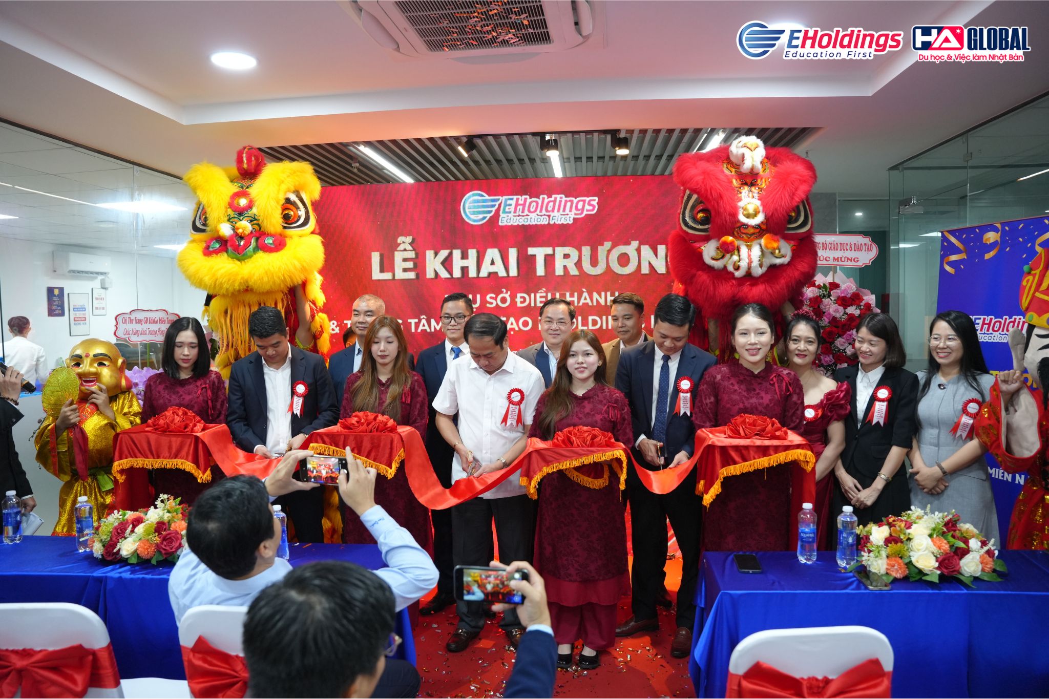 sự hiện diện của Ông Hồ Như Duyến – Phó Giám đốc Văn phòng Bộ Giáo dục và Đào tạo phía Nam tham dự 